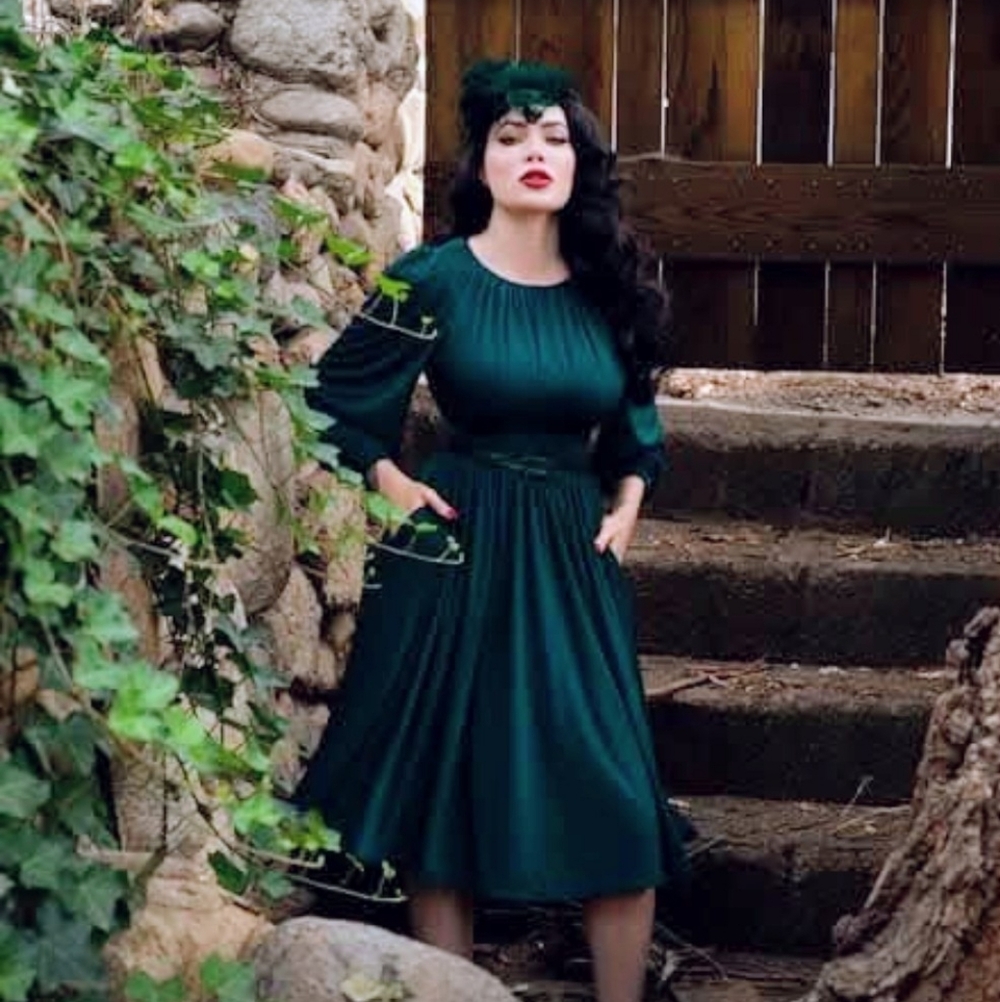 La Femme En Noir Green Salem Dress dress XL